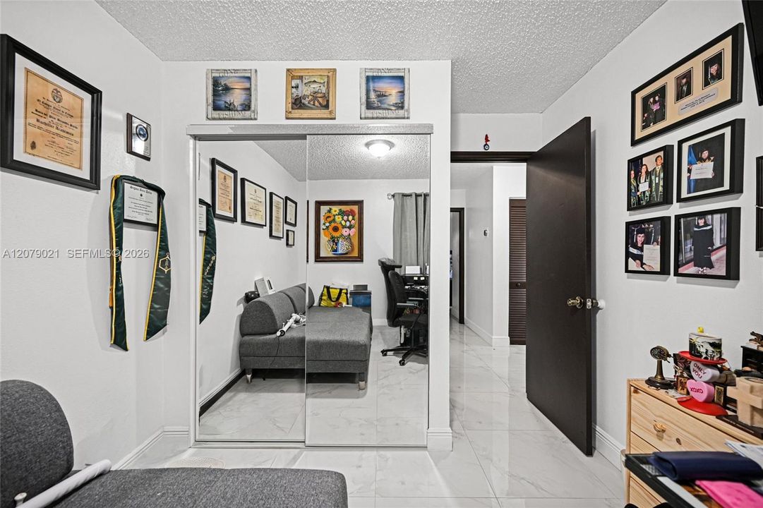 For Sale: $629,999 (3 beds, 2 baths, 1125 Square Feet)