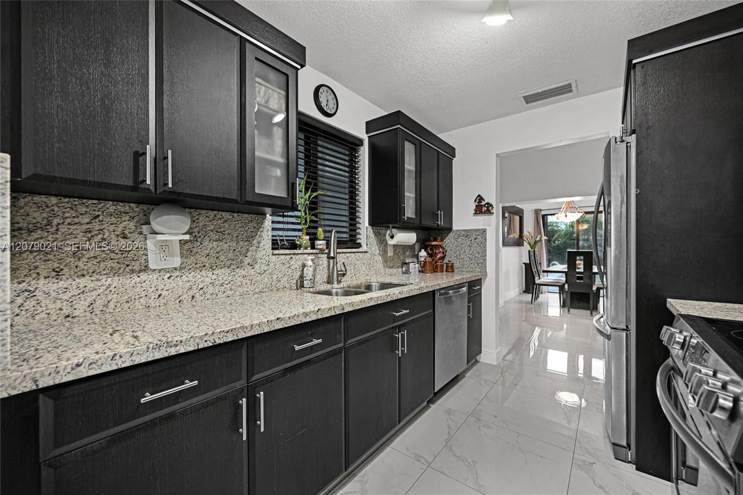 For Sale: $629,999 (3 beds, 2 baths, 1125 Square Feet)