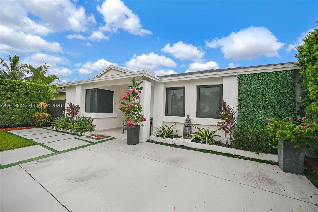 For Sale: $629,999 (3 beds, 2 baths, 1125 Square Feet)