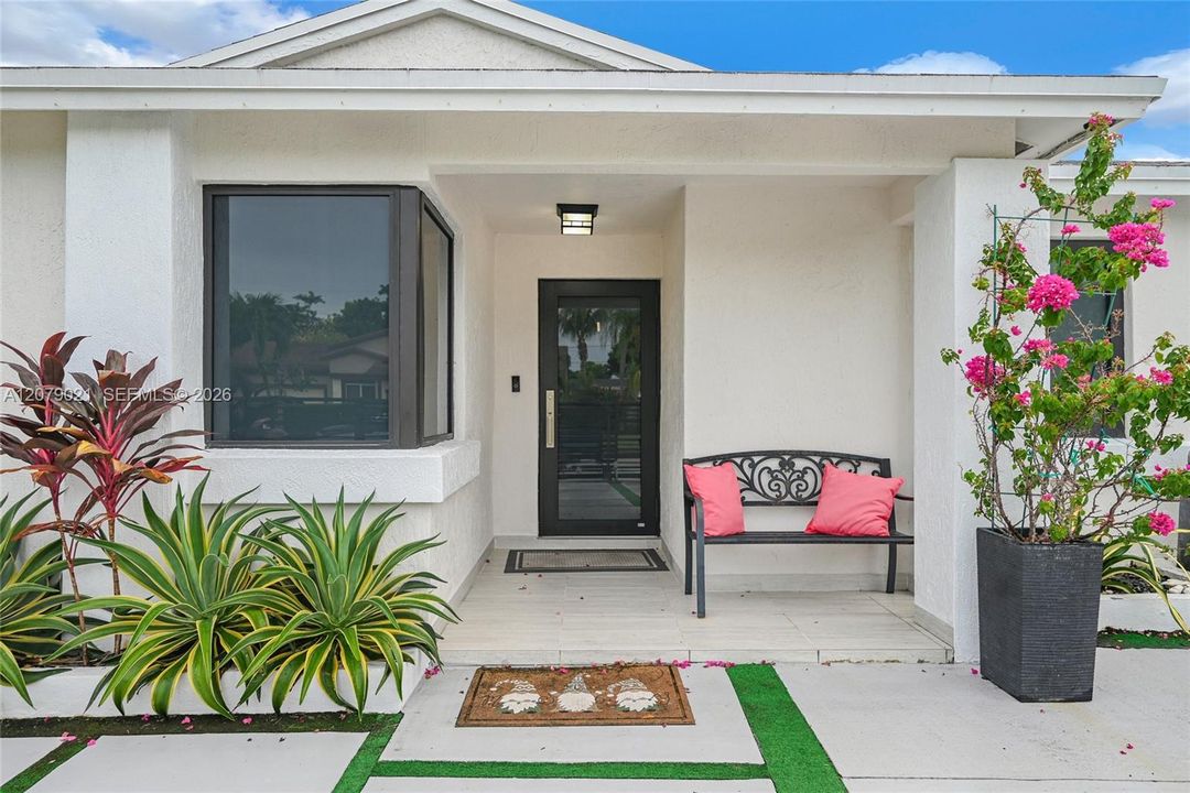 For Sale: $629,999 (3 beds, 2 baths, 1125 Square Feet)