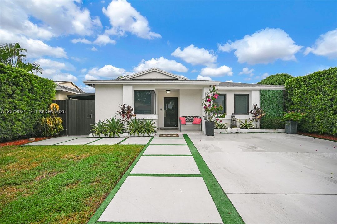 For Sale: $629,999 (3 beds, 2 baths, 1125 Square Feet)