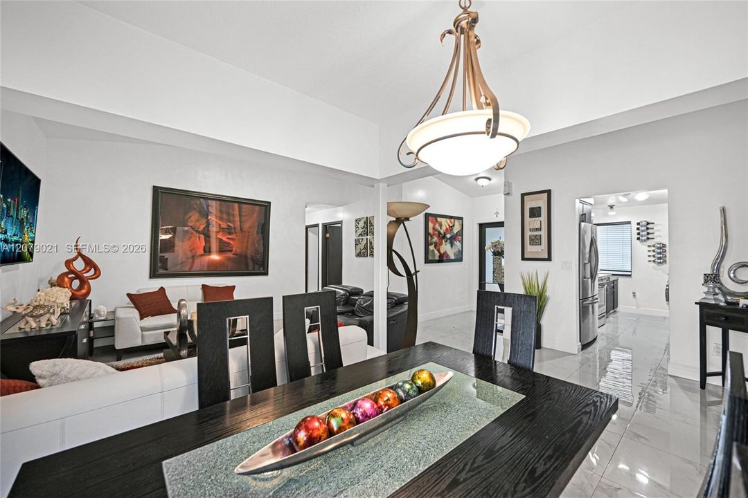 For Sale: $629,999 (3 beds, 2 baths, 1125 Square Feet)