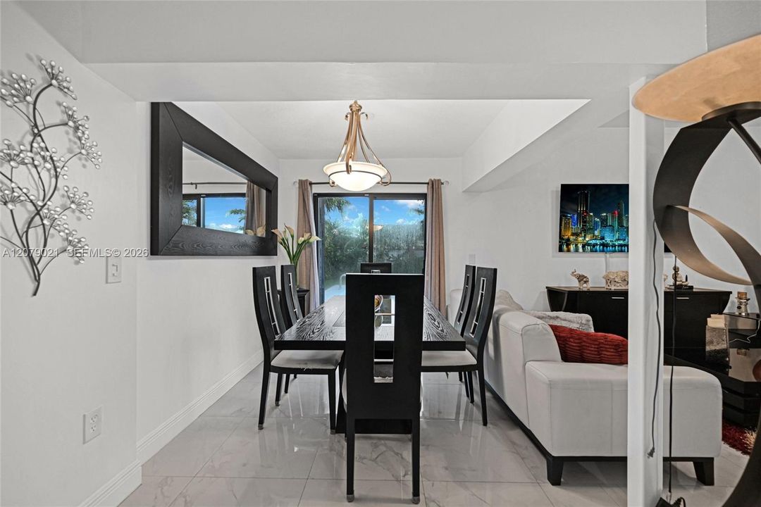 For Sale: $629,999 (3 beds, 2 baths, 1125 Square Feet)