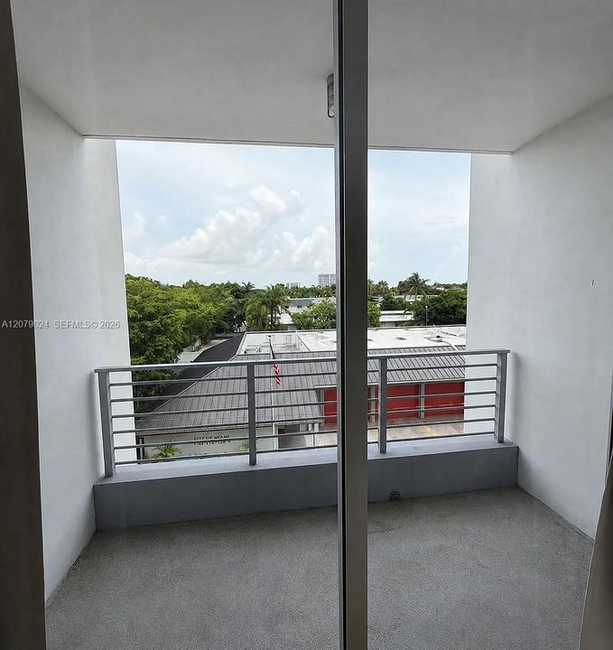 For Rent: $5,900 (2 beds, 2 baths, 1053 Square Feet)