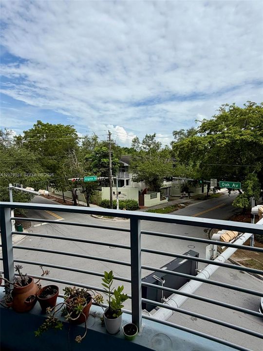 For Rent: $5,900 (2 beds, 2 baths, 1053 Square Feet)