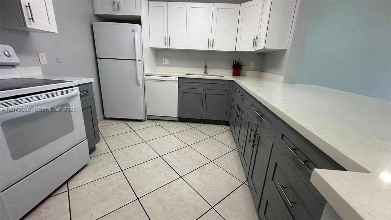 For Rent: $2,250 (2 beds, 2 baths, 1060 Square Feet)