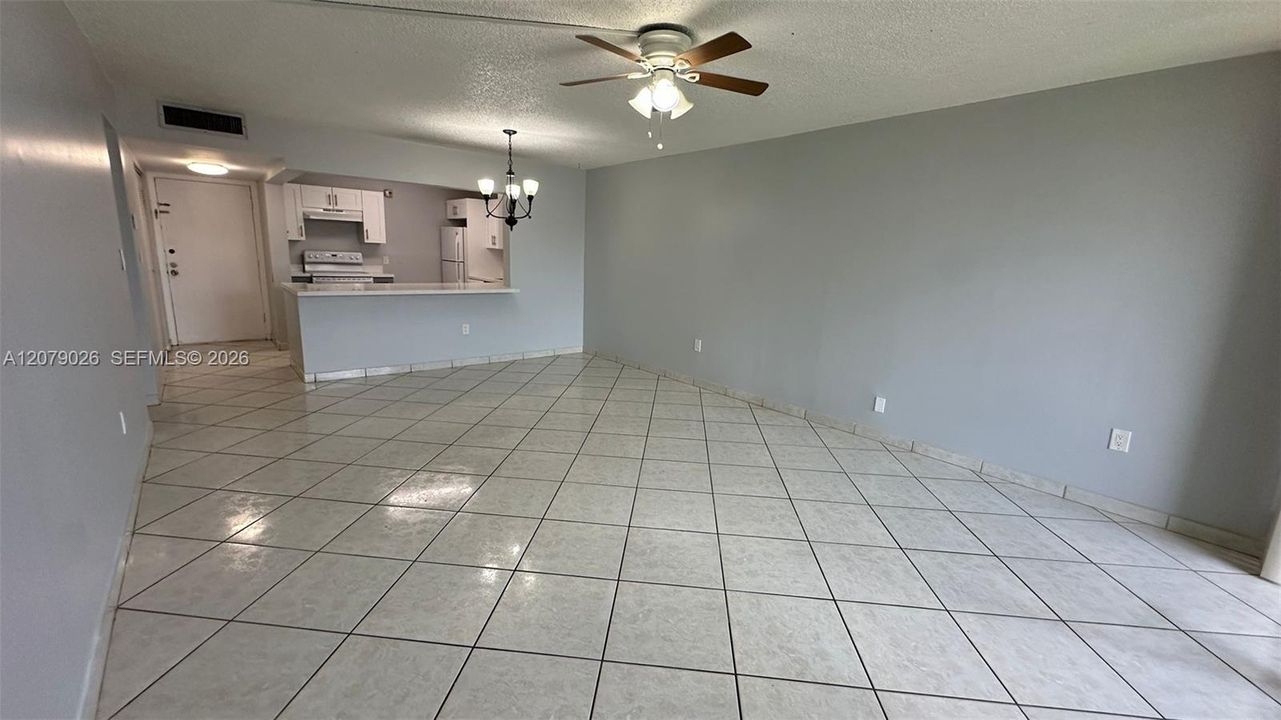 For Rent: $2,250 (2 beds, 2 baths, 1060 Square Feet)