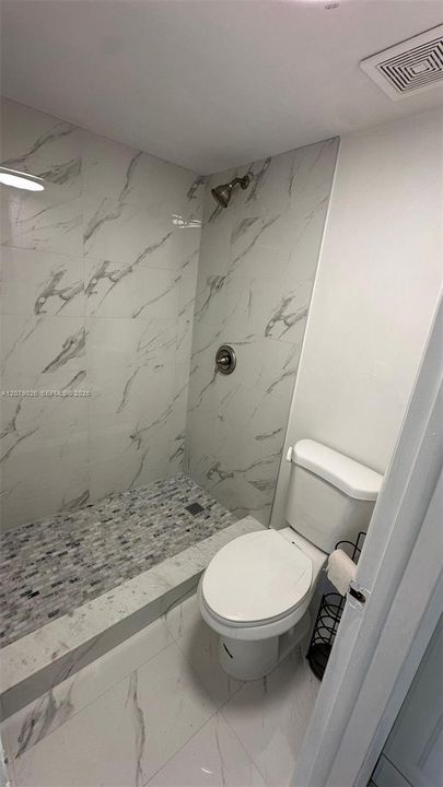 For Rent: $2,250 (2 beds, 2 baths, 1060 Square Feet)
