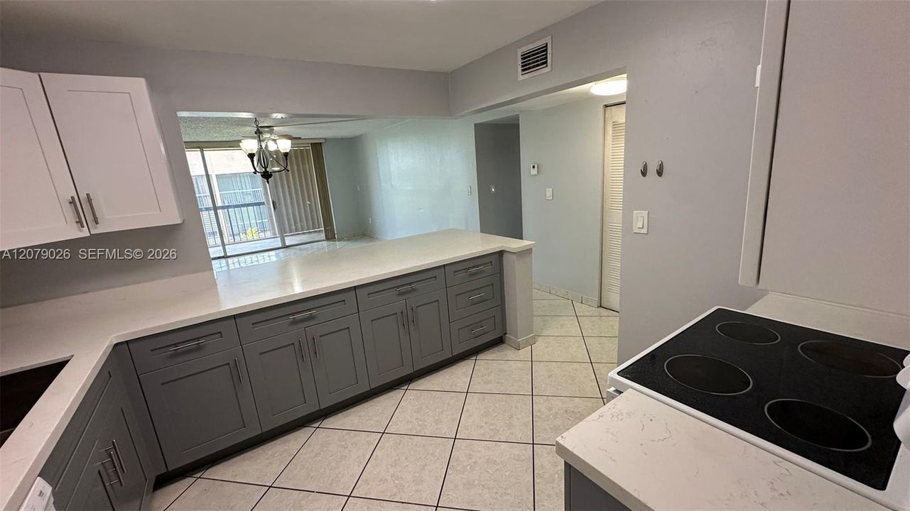 For Rent: $2,250 (2 beds, 2 baths, 1060 Square Feet)