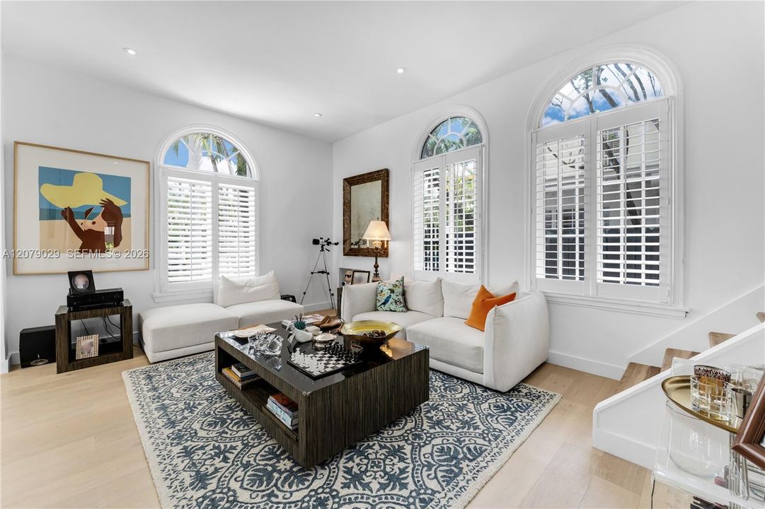 For Rent: $17,500 (4 beds, 3 baths, 2928 Square Feet)