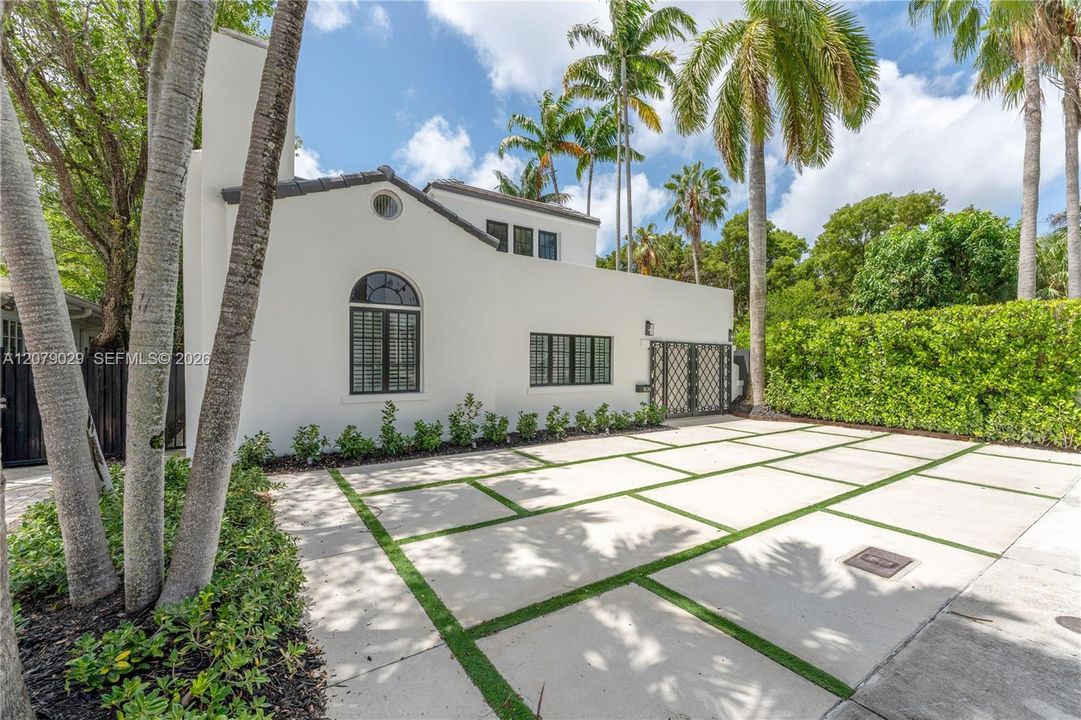 For Rent: $17,500 (4 beds, 3 baths, 2928 Square Feet)
