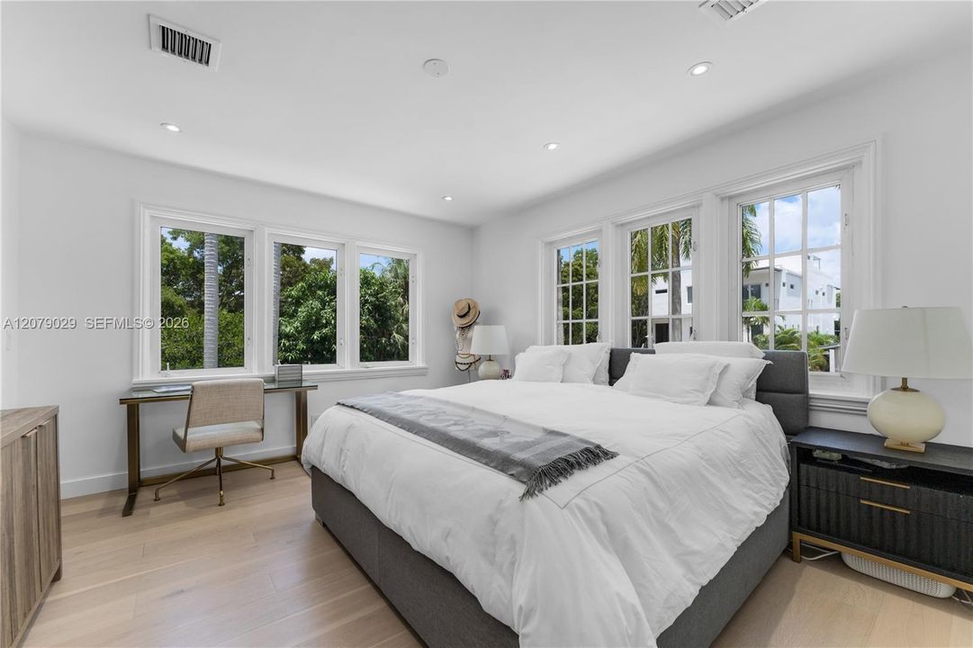 For Rent: $17,500 (4 beds, 3 baths, 2928 Square Feet)
