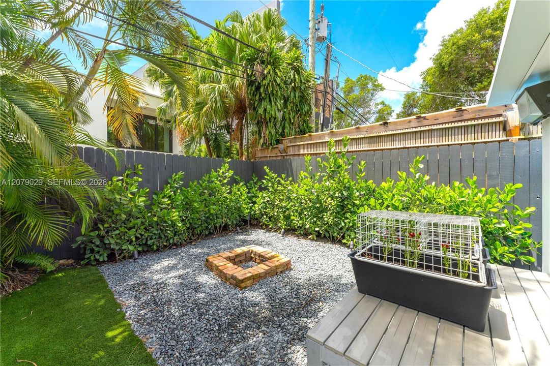 For Rent: $17,500 (4 beds, 3 baths, 2928 Square Feet)