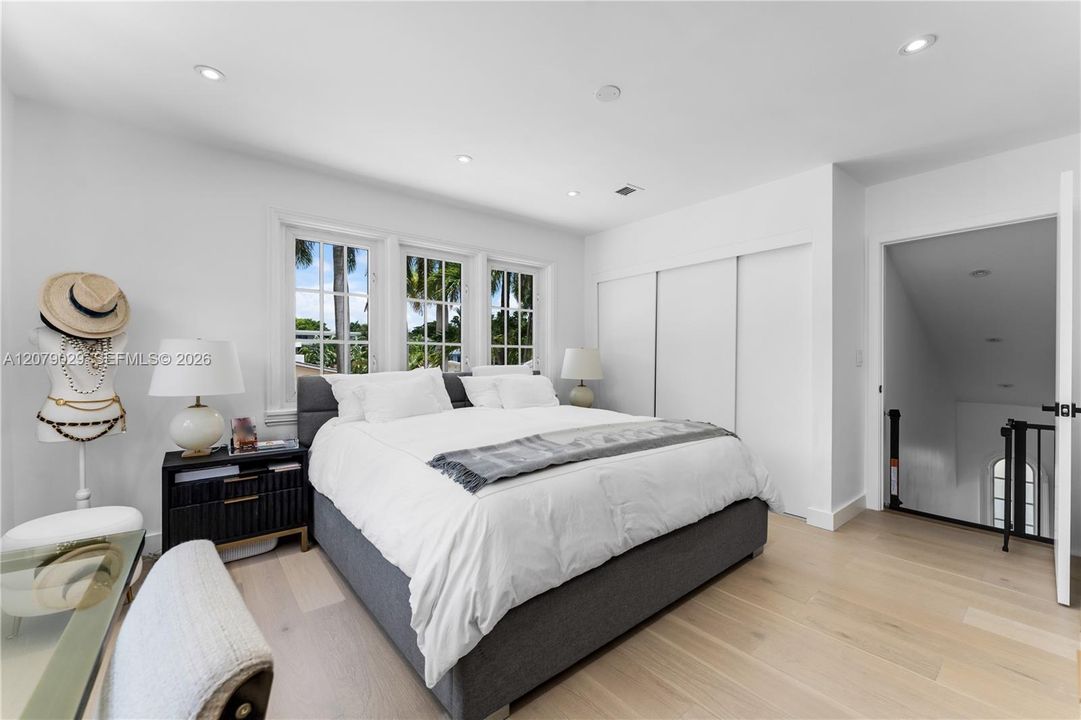 For Rent: $17,500 (4 beds, 3 baths, 2928 Square Feet)