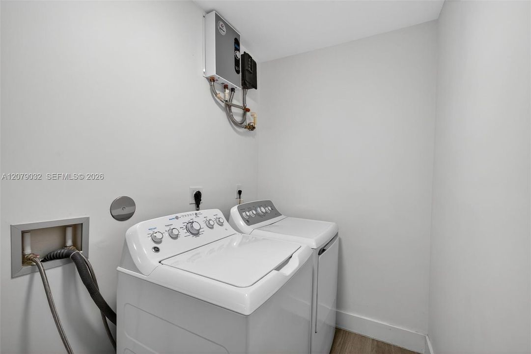 For Sale: $1,299,000 (4 beds, 3 baths, 2240 Square Feet)