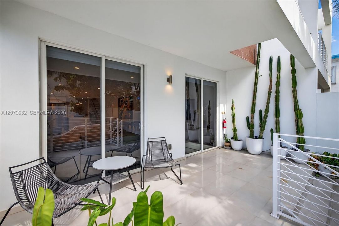 For Sale: $1,299,000 (4 beds, 3 baths, 2240 Square Feet)