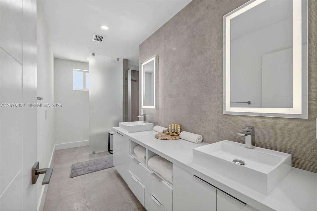 For Sale: $1,299,000 (4 beds, 3 baths, 2240 Square Feet)