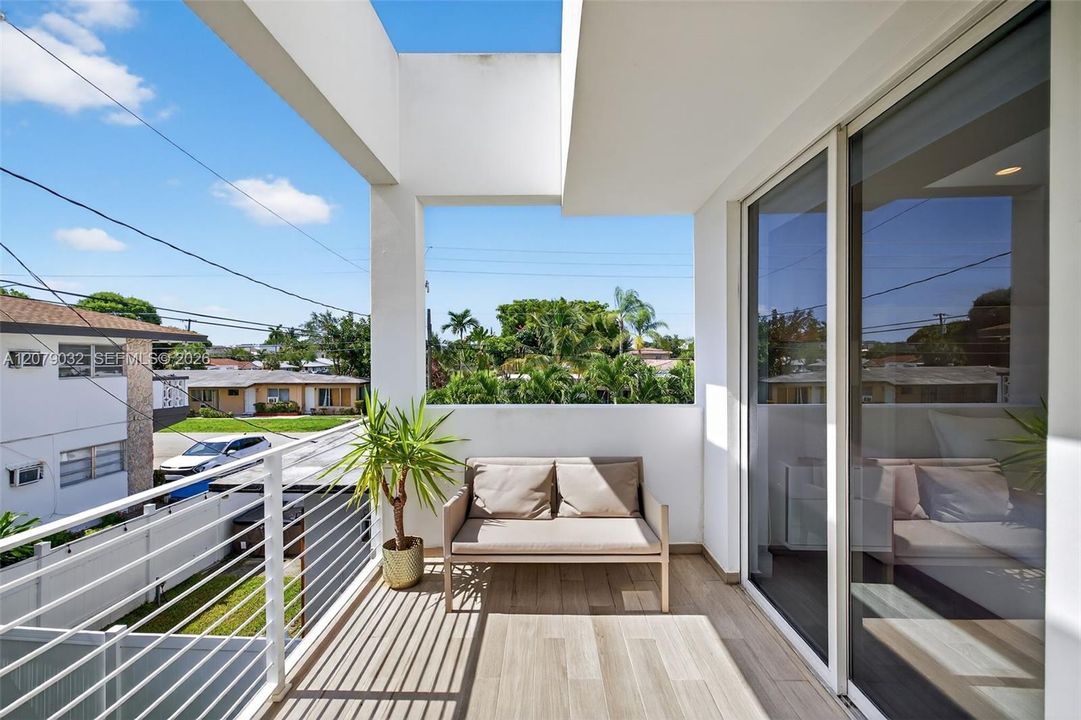 For Sale: $1,299,000 (4 beds, 3 baths, 2240 Square Feet)