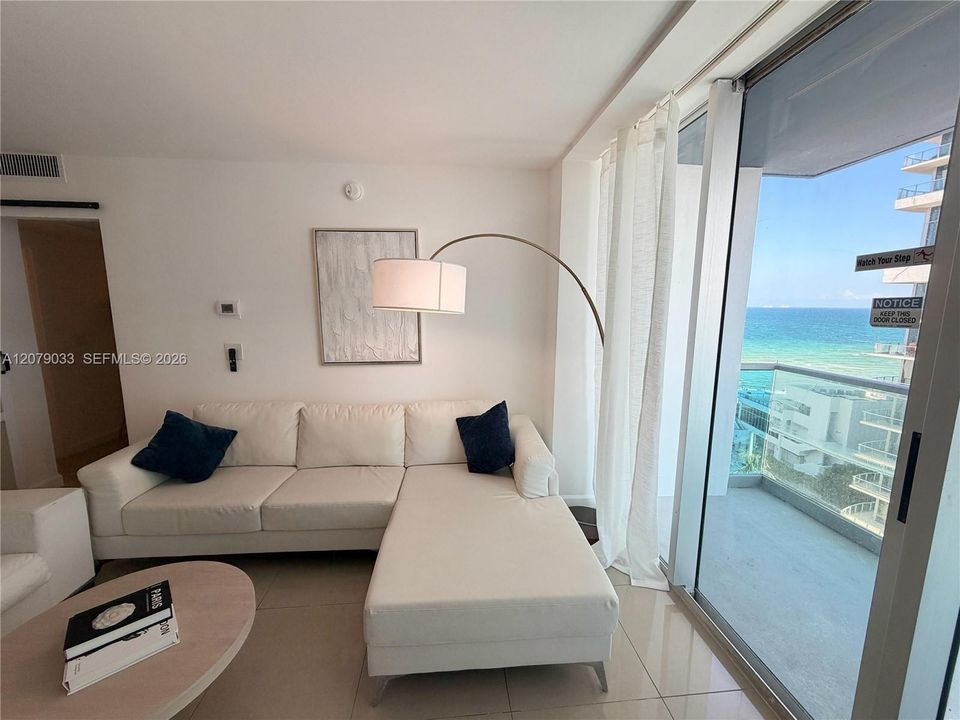 For Rent: $5,000 (2 beds, 2 baths, 1178 Square Feet)