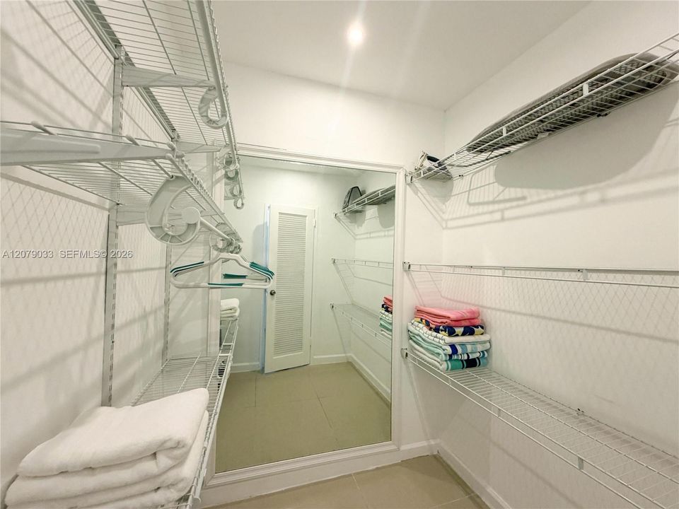 For Rent: $5,000 (2 beds, 2 baths, 1178 Square Feet)