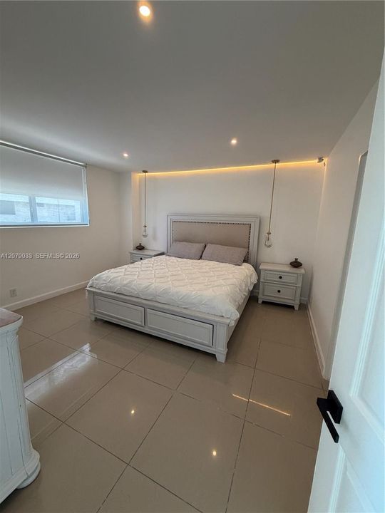 For Rent: $5,000 (2 beds, 2 baths, 1178 Square Feet)