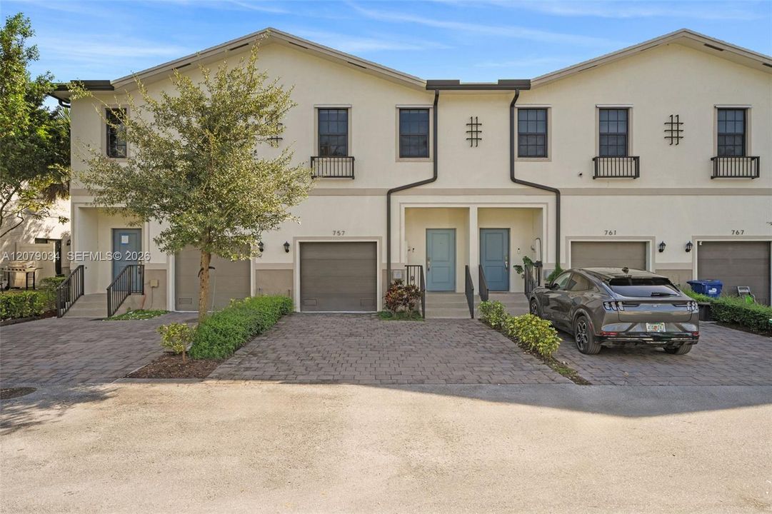 En Venta: $338,000 (3 camas, 2 baños, 1466 Pies cuadrados)