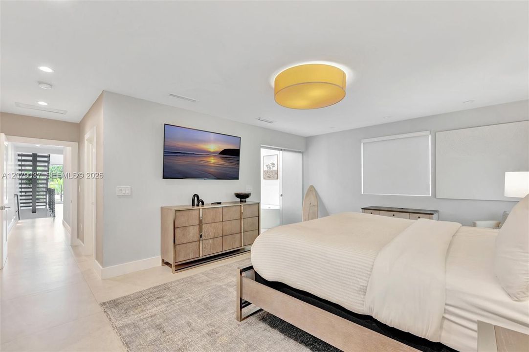 For Sale: $1,375,000 (3 beds, 4 baths, 2888 Square Feet)