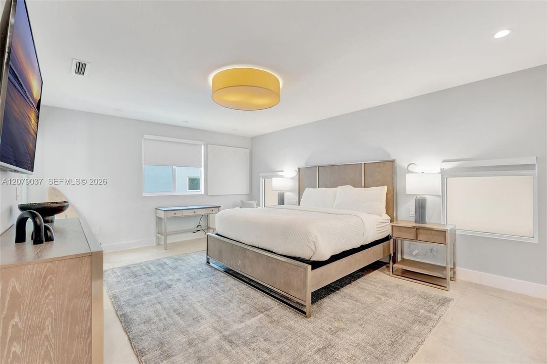 For Sale: $1,375,000 (3 beds, 4 baths, 2888 Square Feet)