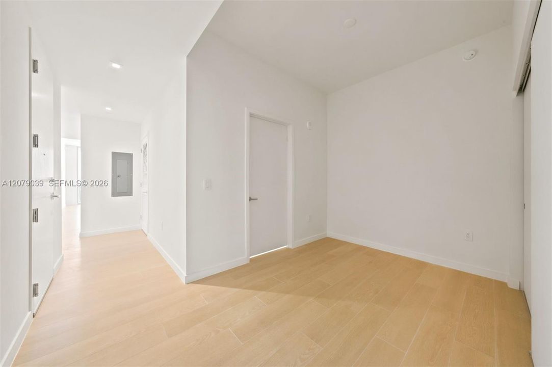 For Sale: $1,650,000 (2 beds, 3 baths, 1613 Square Feet)