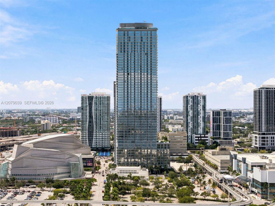For Sale: $1,650,000 (2 beds, 3 baths, 1613 Square Feet)
