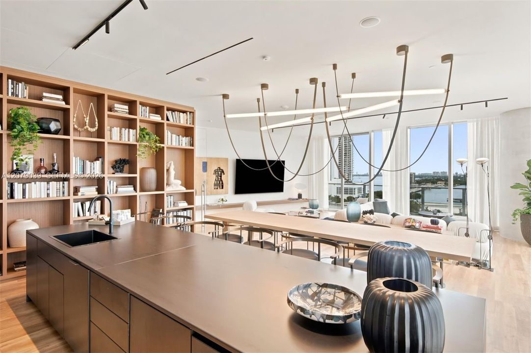 For Sale: $1,650,000 (2 beds, 3 baths, 1613 Square Feet)