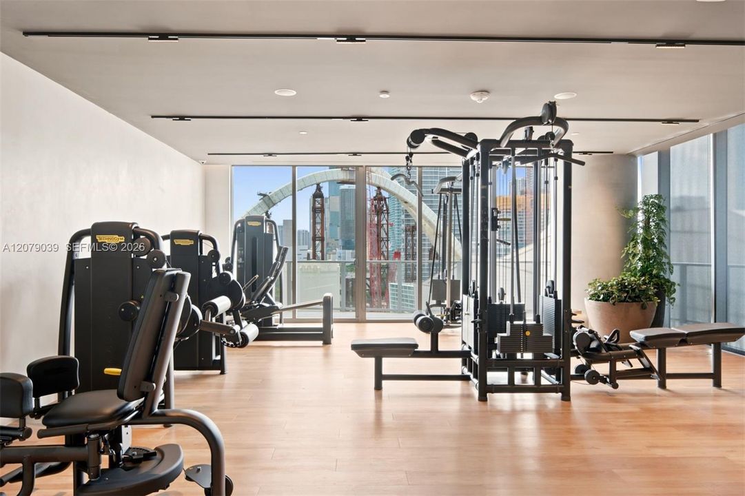For Sale: $1,650,000 (2 beds, 3 baths, 1613 Square Feet)