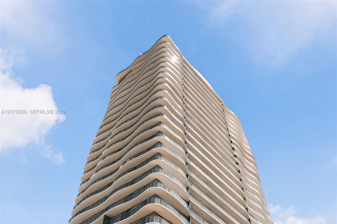 For Sale: $1,650,000 (2 beds, 3 baths, 1613 Square Feet)