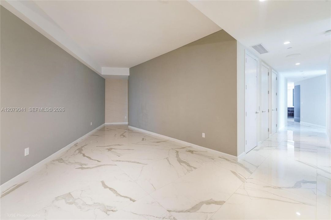 For Rent: $28,500 (3 beds, 4 baths, 4154 Square Feet)