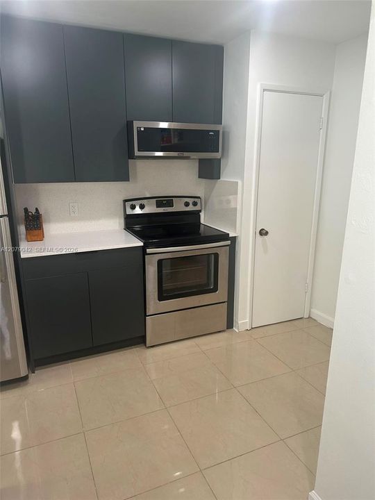 En Renta: $2,400 (1 camas, 1 baños, 1000 Pies cuadrados)