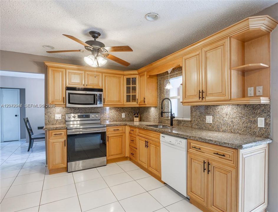 For Rent: $3,800 (3 beds, 2 baths, 1603 Square Feet)