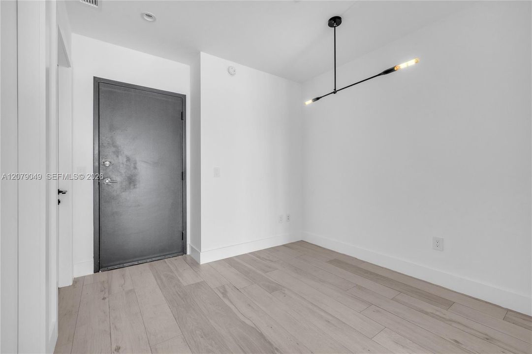 For Rent: $6,200 (2 beds, 2 baths, 1057 Square Feet)