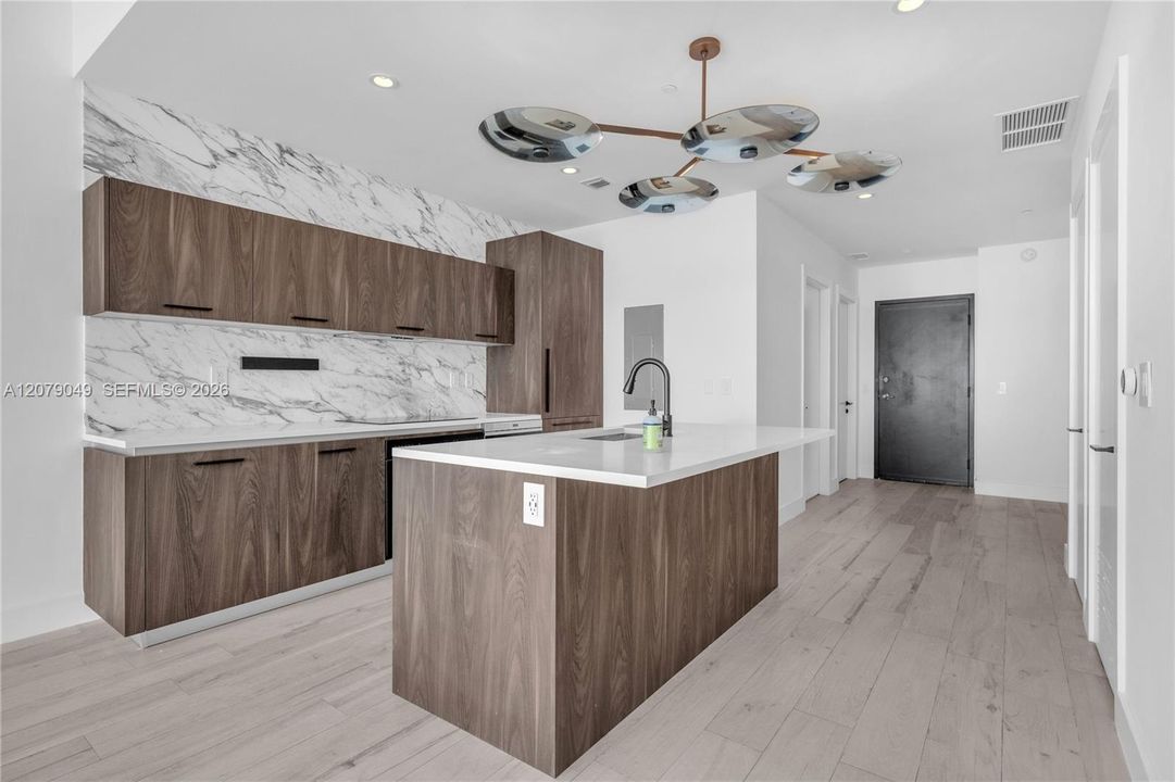 For Rent: $6,200 (2 beds, 2 baths, 1057 Square Feet)