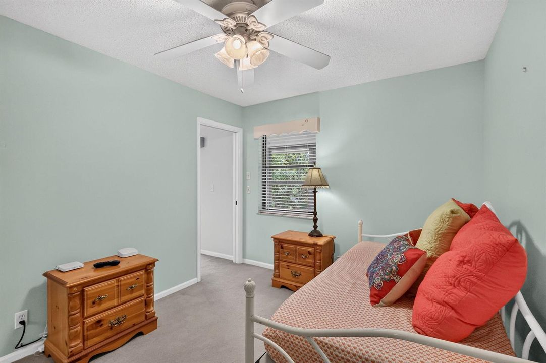 Guest Bedroom /Office