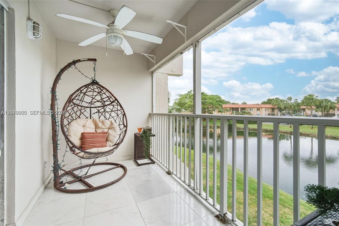 For Rent: $2,000 (1 beds, 1 baths, 845 Square Feet)