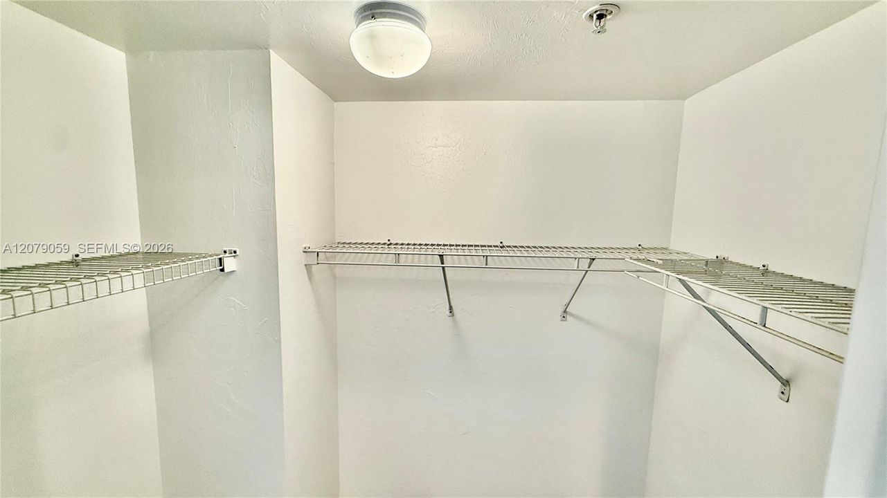 En Renta: $3,300 (2 camas, 2 baños, 1834 Pies cuadrados)