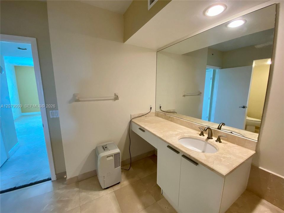 En Renta: $3,300 (2 camas, 2 baños, 1834 Pies cuadrados)