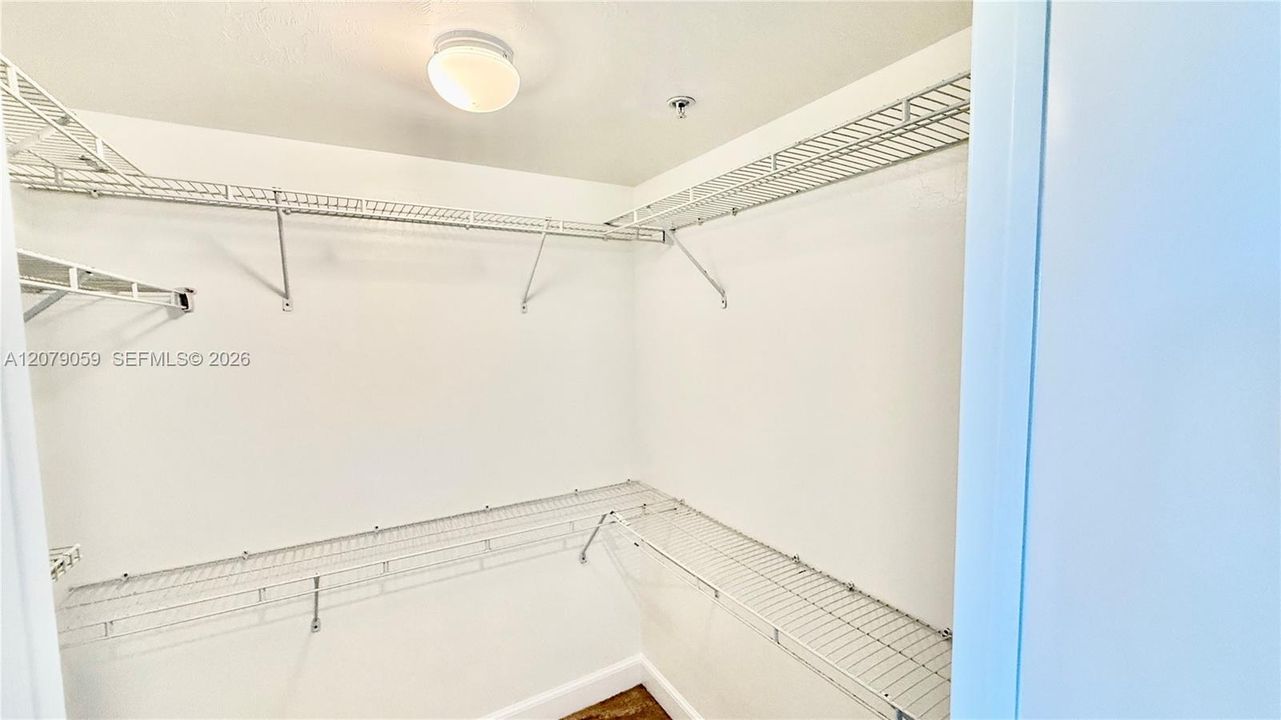 En Renta: $3,300 (2 camas, 2 baños, 1834 Pies cuadrados)
