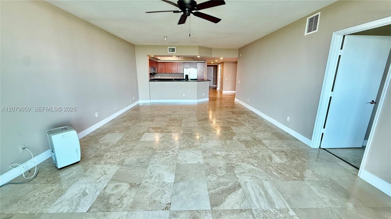 En Renta: $3,300 (2 camas, 2 baños, 1834 Pies cuadrados)
