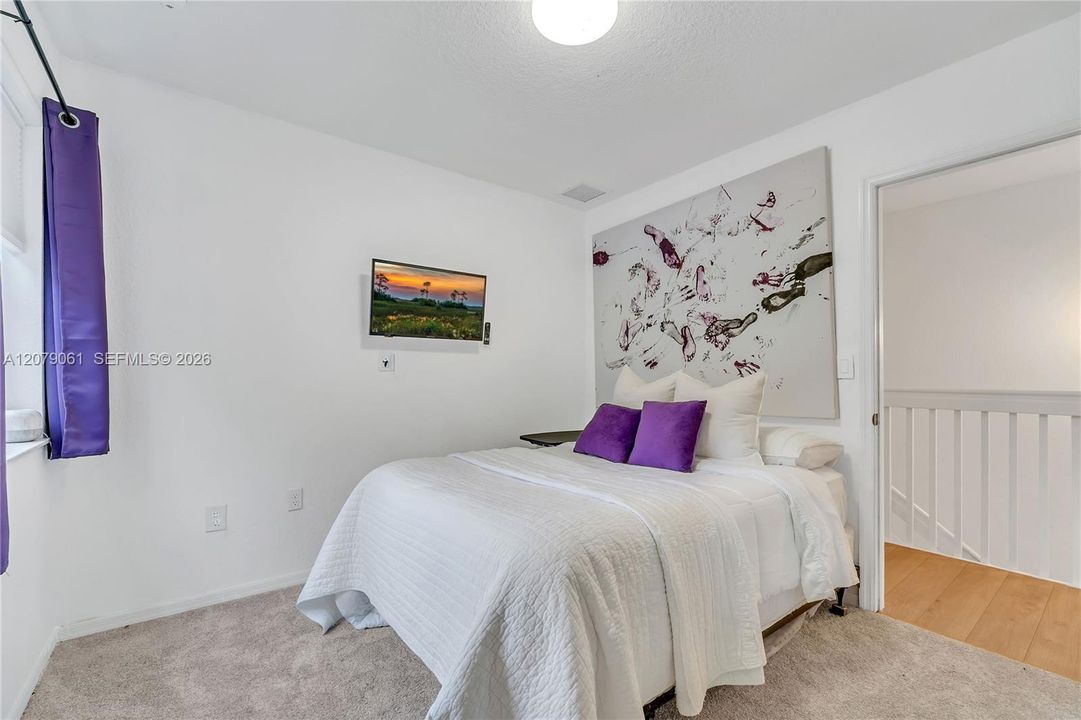 For Sale: $375,000 (3 beds, 2 baths, 1260 Square Feet)