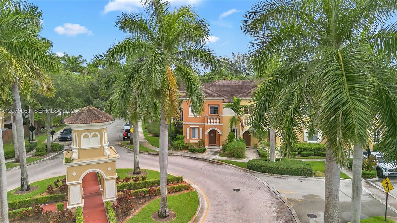 For Sale: $375,000 (3 beds, 2 baths, 1260 Square Feet)