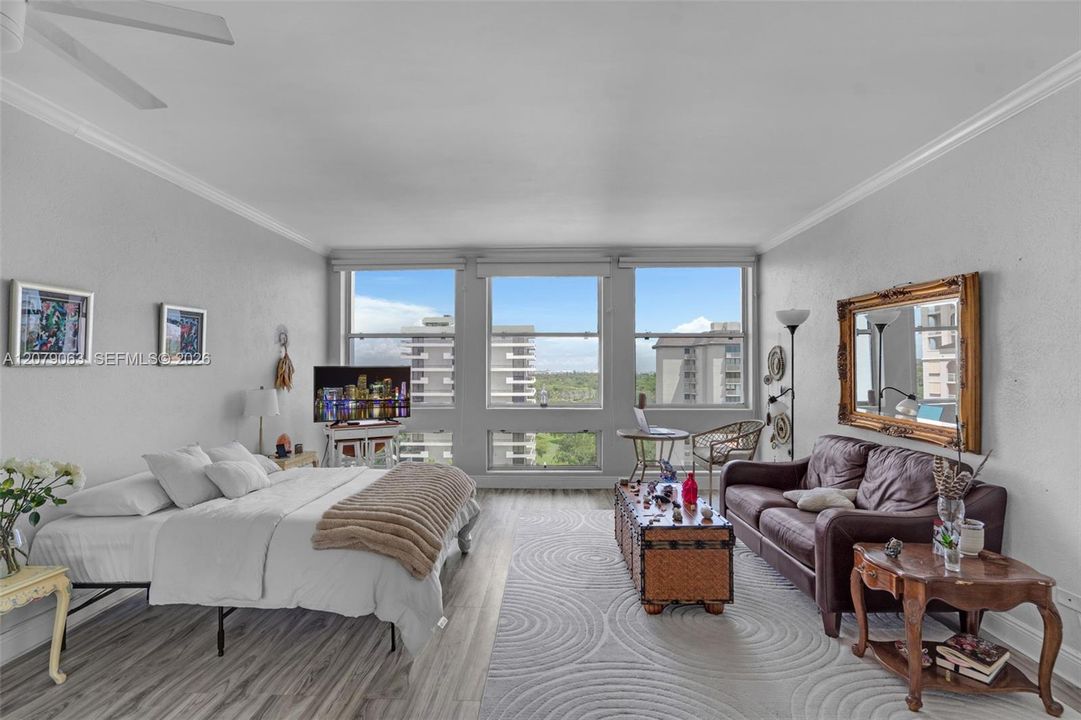 For Rent: $1,950 (0 beds, 1 baths, 450 Square Feet)