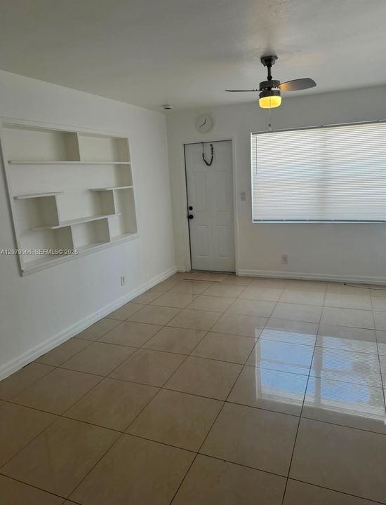 En Renta: $1,500 (0 camas, 1 baños, 300 Pies cuadrados)