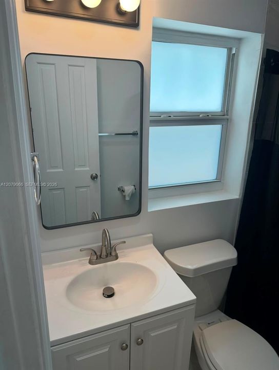 En Renta: $1,500 (0 camas, 1 baños, 300 Pies cuadrados)