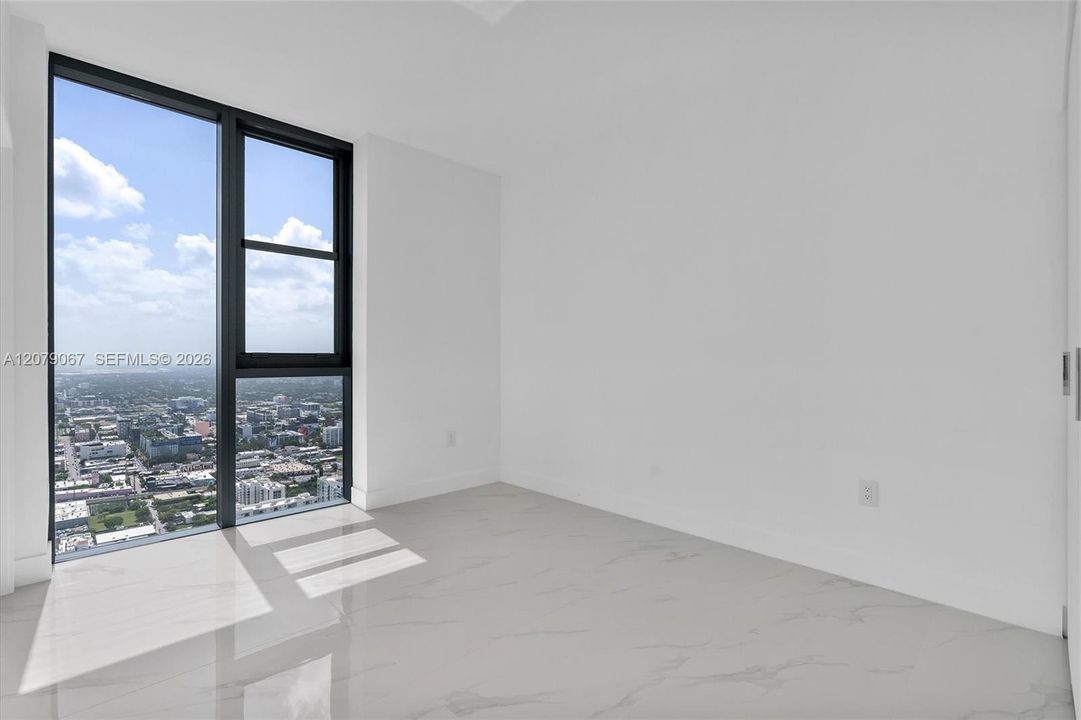 En Venta: $3,050,000 (4 camas, 5 baños, 2520 Pies cuadrados)